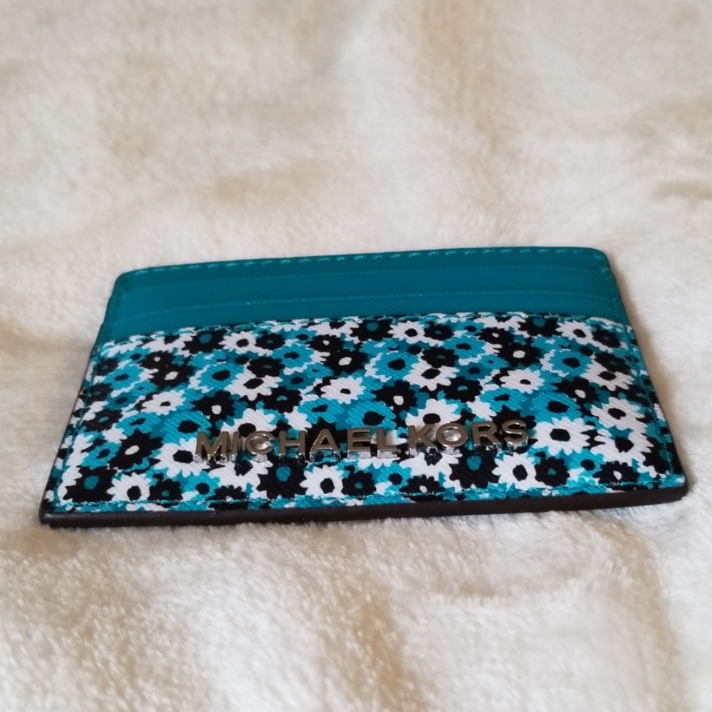 Michael Kors Card Holder with ID Slot - Picture 2 of 6